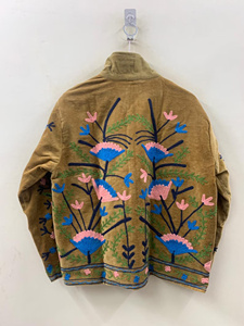 Chaqueta Corta de Invierno de Terciopelo Suave Suzani, Chaqueta Hecha a Mano, Chaqueta Bordada, Abrigo de Terciopelo, Abrigo Suzani - Product Image 1