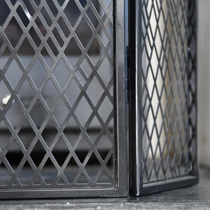 Paravent de cheminée en métal à treillis diamanté, pliable en trois panneaux, avec grille anti-étincelles, autoportant, barrière de sécurité pour foyer - Product Image 3