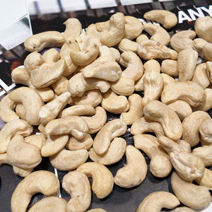 Fresh Halal Approved Vietnam W210 White Cashew <b>Nut</b> <b>Kernels</b> Meets Export Standard For Industrial Food Manufacturing Use - Product Image 1