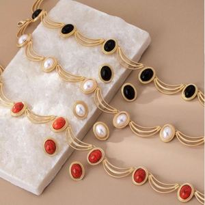 European American Retro Light Luxury Style Women's <b>Necklace</b> Earrings Set Zinc Alloy Inlaid Zircon Anniversary Collar Bone Chain - Product Image 3