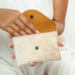 Nuevo monedero de muñeca pequeño tallado a mano, monedero occidental en cuero de vaca, Mini billetera multiusos para mujeres, regalos occidentales - Product Image 2