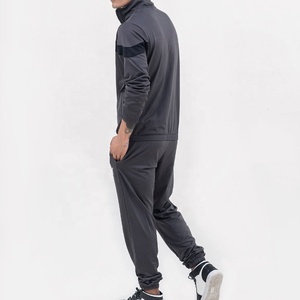 Chándal Cortavientos Personalizado para Hombre, Traje Deportivo de Invierno para Entrenamiento y Actividades al Aire Libre - Product Image 4