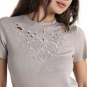 เสื้อยืดผู้หญิงไซส์ใหญ่ คอกว้าง แขนยาว ทรงหลวม สไตล์ลำลอง มีกระเป๋าเสื้อ ผ้าคุณภาพสูง ระบายอากาศได้ดี เป็นมิตรกับสิ่งแวดล้อม - Product Image 2