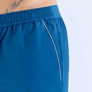 Pantalones cortos deportivos azules de nuevo diseño para hombre, con logotipo personalizado en los bolsillos elásticos con ribete, pantalones cortos de verano estilo streetwear para hombre - Product Image 3
