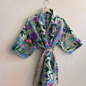 Veste courte vintage Kantha Suzani à manches courtes, faite à la main, brodée, style bohème - Product Image 1