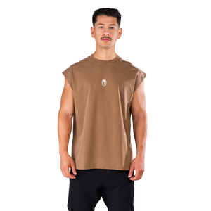 เสื้อกล้ามผู้ชายสีน้ำตาลแบบไม่มีแขนทรงโอเวอร์ไซส์สำหรับออกกำลังกาย เสริมสร้างกล้ามเนื้อ ฟิตเนส สตรีทแวร์ รับผลิตแบบ OEM จำนวนมาก - Product Image 1