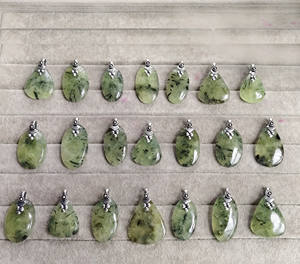 จี้คริสตัลพลอยพรีไนต์ธรรมชาติขายดีจี้คริสตัลสำหรับเครื่องประดับแฟชั่นชั้นนำฮวงจุ้ยของขวัญพรีเมี่ยมขายส่ง - Product Image 5