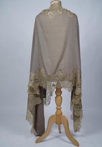 Chal de Lana Fina de Cachemira para Mujer, Diseño de Lujo con Borde de Encaje Dorado, Elegante Estola para Fiestas, Festivales y Ropa Étnica - Product Image 6