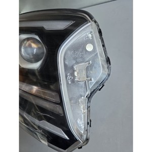 อะไหล่รถยนต์มือสอง รุ่น 92102-A3800 ใช้ได้กับ Kia Ray RH ชุดไฟหน้าขวา LED DRL อะไหล่รถยนต์เกาหลี - Product Image 1