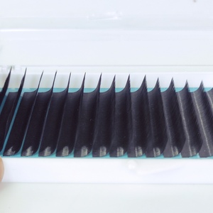 Proveedor profesional personalizado 0,07 8-16mm negro hecho a mano Natural suave Corea PBT fibra clásica extensiones de pestañas de alta calidad - Product Image 4