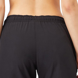Shorts Deportivos Negros para Mujer, Cintura Alta, Cierre de Botones, Secado Rápido, Tejido de Punto, Corte Regular, con Bolsillos, Logotipo en la Pierna Izquierda, 100% Algodón - Product Image 6