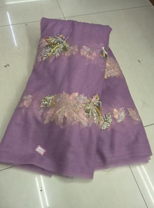 Tela de malla de encaje de lujo con lentejuelas bordadas y cuentas, recubierta de PE, para vestidos de noche y novia de mujer. - Product Image 2