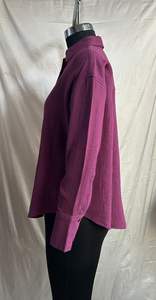 Blusa Elegante de Mezclilla con Lavado Vintage, Cuello Redondo, Manga Larga, Ajuste Cómodo para Fiestas Casuales y Moda de Oficina - Product Image 3