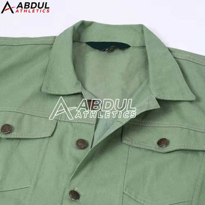 Veste d'hiver en jean style urbain pour homme, design intérieur isolé, look tendance, idéale pour un usage quotidien en hiver - Product Image 6