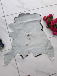 Alfombras de Cuero Vacuno de Primera Calidad, Alfombras Marrones y Blancas para Sala de Estar, Decoración Boho Escandinava, 100% Cuero Vacuno Natural - Product Image 3