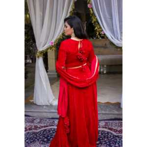 Ensemble Lehenga Rose Rouge Fait Main Taille XS – Tenue de Mariage Élégante - Lehenga Choli - Product Image 1