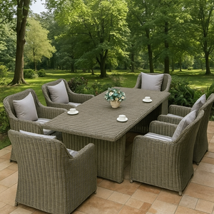 Ensemble de salle à manger en osier d'extérieur avec chaises rembourrées et table en verre trempé pour jardins, patios et espaces de villégiature de luxe - Product Image 2