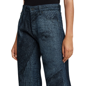 Jeans en denim rétro bleu pour femmes, coutures contrastées, coupe décontractée, abrasion douce, vente en gros - Product Image 5