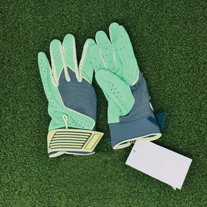Gants de golf personnalisés en gros avec marqueur de balle amovible, durables, respirants et au meilleur prix - Product Image 4