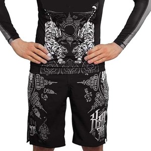 Pantalones Cortos de Boxeo Personalizados con Etiqueta Privada, 100% Poliéster, Impresión por Sublimación, para Hombre Adulto, con Pedrería, Ligeros, Elásticos en Cuatro Direcciones - Product Image 4