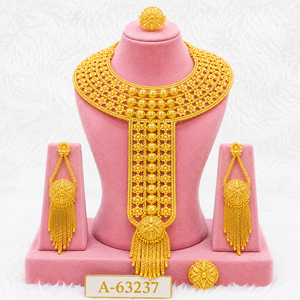 ชุดสร้อยคอทองคำแบบดั้งเดิมสุดหรู พร้อมจี้ยาวและต่างหูเข้าชุด A-63237 - Product Image 1