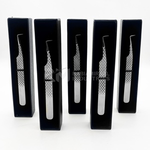Pince à épiler simple RMI noire, emballage en boîte, pince à épiler pour extensions de cils en acier inoxydable à pointe coudée à 90 degrés - Product Image 3