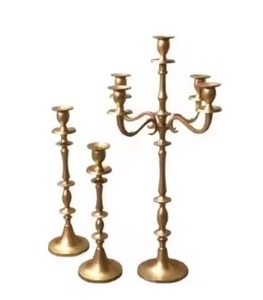 Candélabre de luxe doré à 5 bras pour décorations de sol, idéal pour mariages et événements élégants - Product Image 3