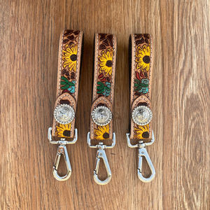 Porte-clés en cuir de vachette avec porte-clés personnalisé usiné à la main en métal pour porte-clés promotionnel pour femmes vente en gros - Product Image 3