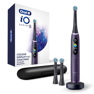 แปรงสีฟันไฟฟ้า Oral-B iO Series 8 พร้อมหัวแปรงเปลี่ยน 2 หัว สีม่วงอเมทริน - Product Image 2