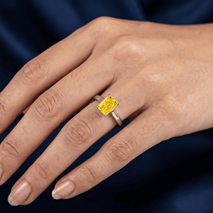 Anillo de Compromiso Solitario con Diamante Amarillo Cultivado en Laboratorio, Corte Radiante, Oro Blanco, Anillo de Promesa, Joyería Fina Minimalista para Novia, Regalo - Product Image 1