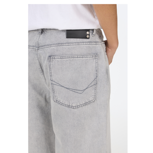 กางเกงยีนส์ขาสั้นสำหรับผู้ชายไซส์ใหญ่ ระบายอากาศได้ดี สวมใส่สบายในฤดูร้อน ทรงตรง เอวกลาง ผ้าฝ้าย 100% สไตล์สตรีทแวร์ - Product Image 4