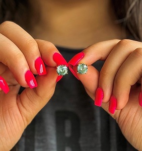 Pendientes de Moissanita Verde Azulado con Corte Portugués en Plata 925 Chapada en Oro de 14K, Personalizados con Piedras Preciosas para Mujer a Bajo Precio - Product Image 6