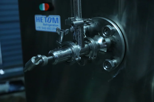 Máquina Automática para Hacer Helados en Rollo con Tecnología de Procesamiento de Frutas, Congelador Profesional de Yogurt Frito de Acero Inoxidable - Product Image 3