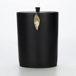 Poubelle décorative de luxe en résine noire et or avec motif feuille pour salle de bain, chambre, bureau ou salon - Product Image 5