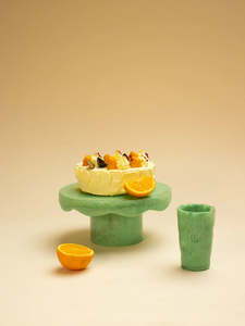Support à gâteau d'anniversaire en résine fait main, écologique, poli, de forme ronde, multicolore, lavage à la main uniquement - Product Image 6
