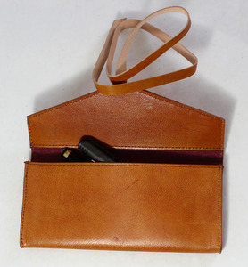 Estuche para Lápices de Cuero Hecho a Mano de Alta Calidad, Personalizable, Estilo Mensajero, Bolsa para Material Escolar - Product Image 4