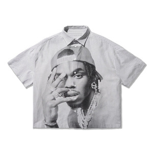 เสื้อเชิ้ตแขนสั้นลายทางสไตล์สตรีทแวร์สำหรับผู้ชาย พิมพ์ลายติดกระดุม ทรงบ็อกซี่ - Product Image 1