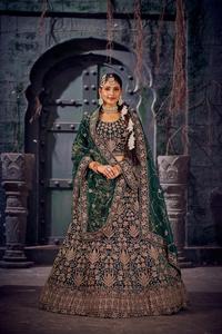 Premium Velvet Bridal Lehenga Full Heavy Jarkan Stonework Vestido de novia tradicional Nueva colección de diseñador para novias - Product Image 2