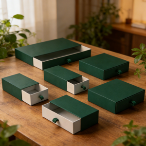 Boîtes rigides en papier style tiroir vertes avec fermeture magnétique pour cadeaux et travaux manuels - Product Image 1