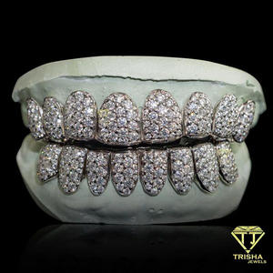 Grillz de Dientes Plateados de Hip Hop con Diamantes de Moissanita VVS Iced Out de Corte Personalizado, Joyería de Lujo Personalizada - Product Image 2