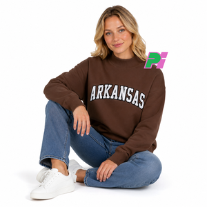 Sweat-shirt à col montant personnalisé avec lettrage appliqué, broderie de haute qualité, couleur marron, style Arkansas - Product Image 1