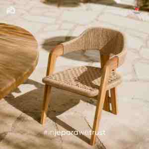 Silla de Comedor de Lujo Mataram, Moderna, de Madera de Teca Sólida con Cuerda Tejida, para Patio, Cafetería, Resort, Jepara, Indonesia - Product Image 1
