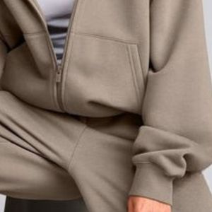Sweat-shirt à capuche pour femme avec fermeture éclair intégrale sur le devant, capuche à cordon de serrage, coupe décontractée, manches longues, vêtements de sport décontractés pour l'entraînement et le fitness - Product Image 3