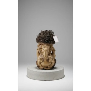 Macetero Ganesha de Madera de Mango con Base de Concreto - Hecho a Mano, Venta al Por Mayor - Product Image 1