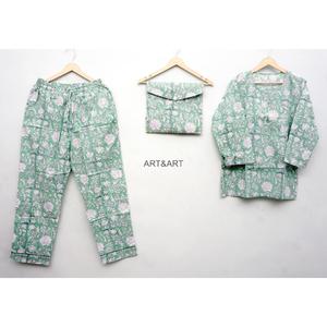 Conjunto de Pijamas Ecológicos con Estampado Floral 100% Algodón, Manga Larga, Ropa de Dormir Informal para Primavera/Verano - Product Image 1