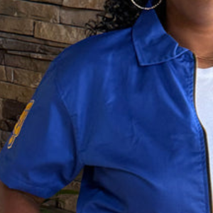 เสื้อแจ็คเก็ตสีน้ำเงินทอง SGRHO แบบกำหนดเอง สำหรับสตรีชมรม Sigma Gamma Rho ปักลายแบบลำลอง เสื้อคลุมตัวนอก สั่งทำโลโก้ได้ ขายส่งเสื้อผ้า - Product Image 3