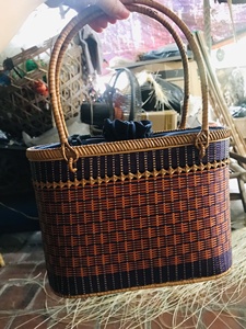 Cesta hecha a mano pura de Vietnam, bolso de bambú versátil, bolso de mano de moda para mujer, material sostenible - Product Image 3