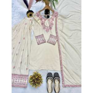 Vêtements indiens et pakistanais de créateur, haut de soirée avec salwar farshi, look élégant - Product Image 1