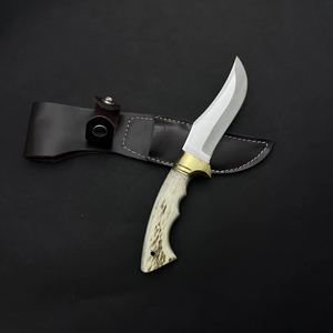 Cuchillo de Caza y Camping con Mango de Cuerno de Ciervo, Hoja Fija de Acero Inoxidable con Borde Parcialmente Serrado - Product Image 1