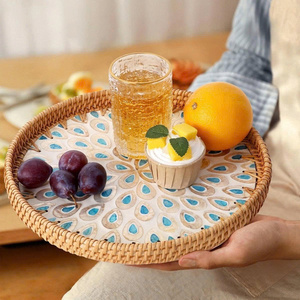 Bandejas metálicas artesanales con incrustaciones de nácar en varios estilos, decoraciones modernas para Ramadán, bodas y Diwali. - Product Image 4